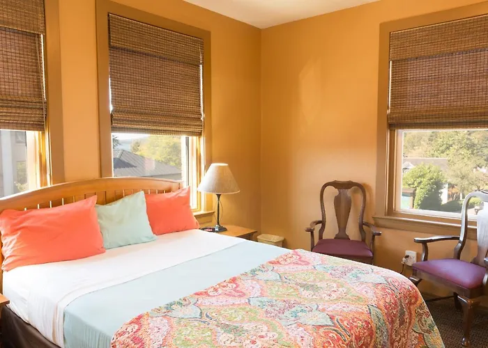 Hotel Cathlamet