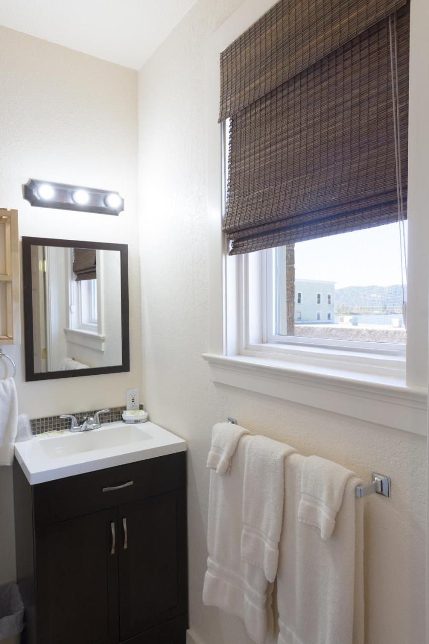 Hotel Cathlamet Hotel 4*