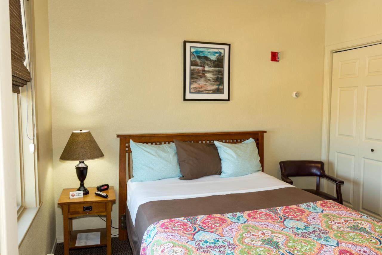 Hotel Cathlamet Hotel 4*
